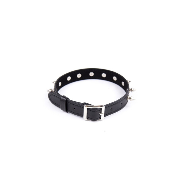 Collier réglable avec rivets en métal 